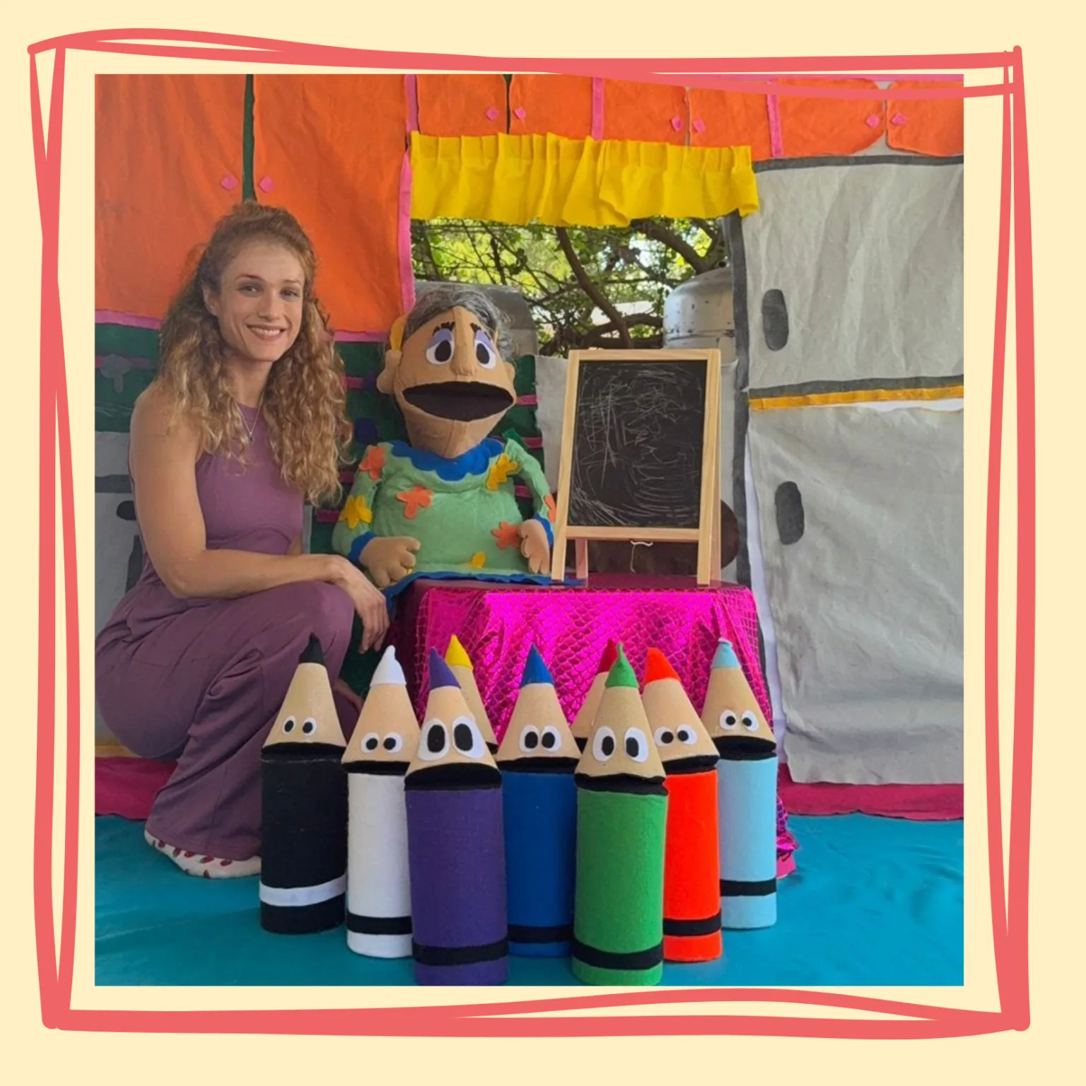 הצגת בובות לפעוטות עולם הצבעים של חבובל'ה, למידה דרך צבע, שיר ודמיון