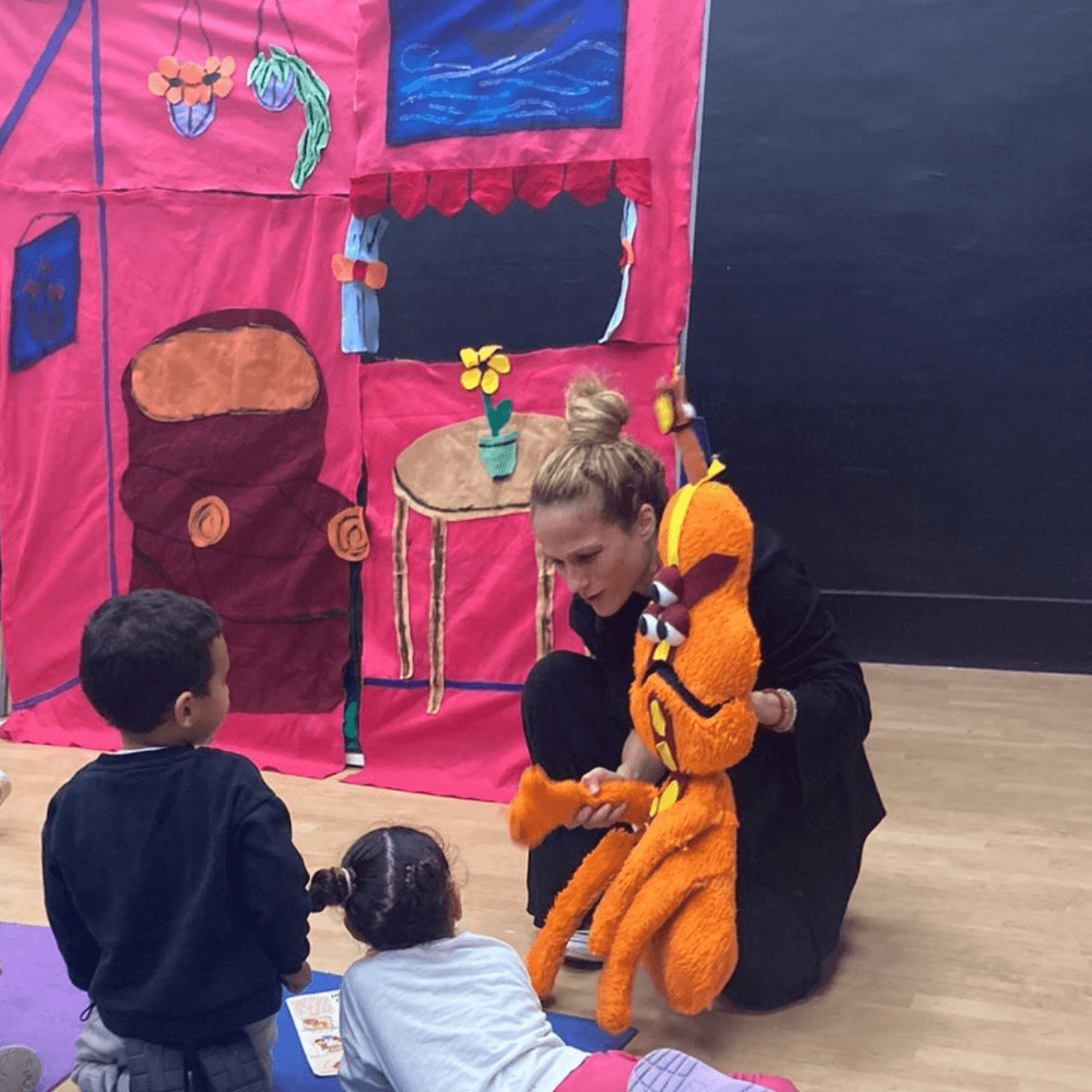 תיאטרון חבובל'ה במפגש חינוכי לילדים למערכת גפ"ן