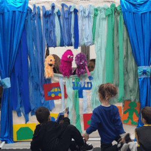 חנוכה צבעוני- הצגת ילדים לכבוד חג חנוכה בנושא קבלת השונה
